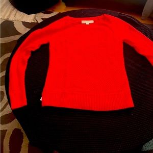 Soft nicely fitted crew sweater.